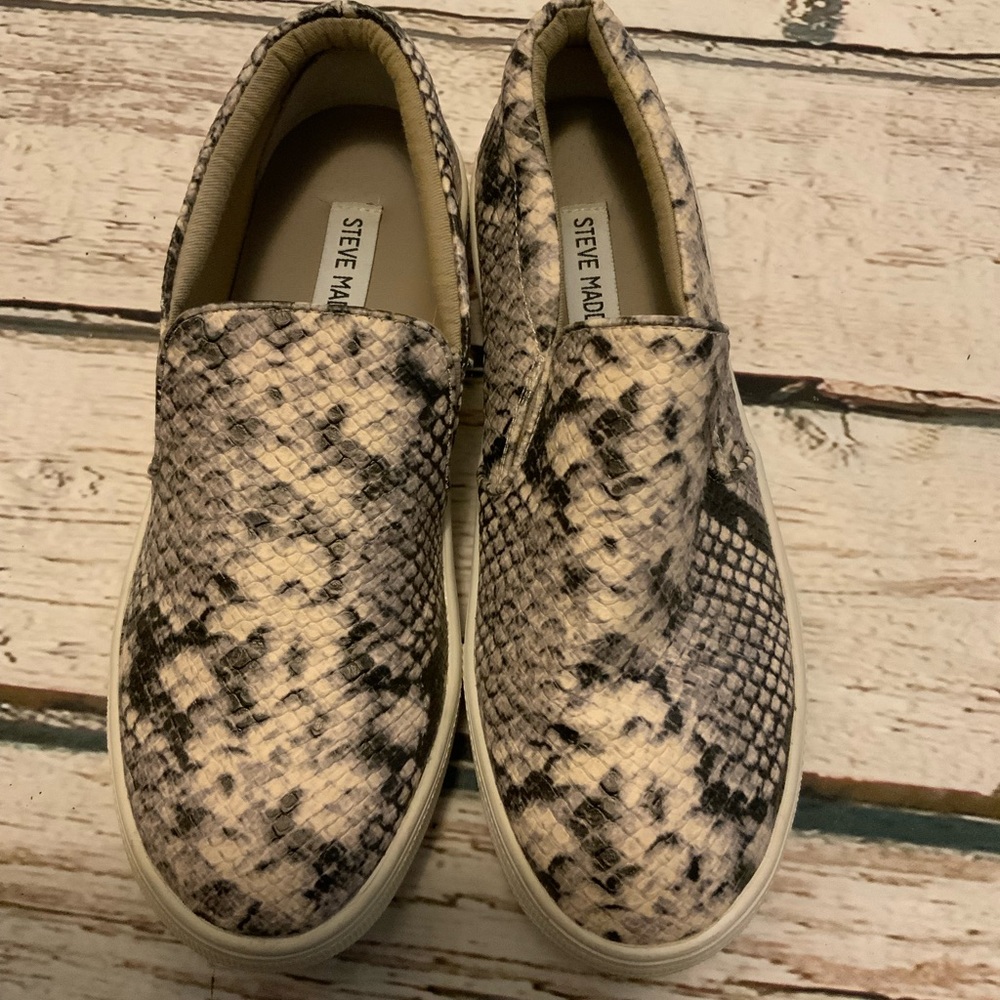 Steve Madden‎ Slip on Shoes - 6.5